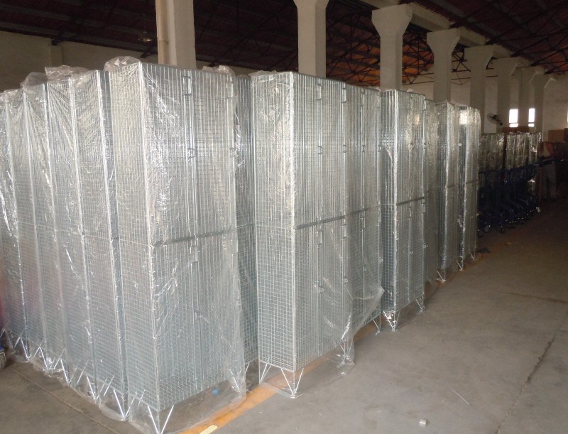 Colored Wire Mesh Storage Lockers for UK Market