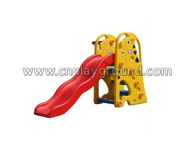 Children Giraffe Small Plastic Slide Play Equipment (HC-16410)