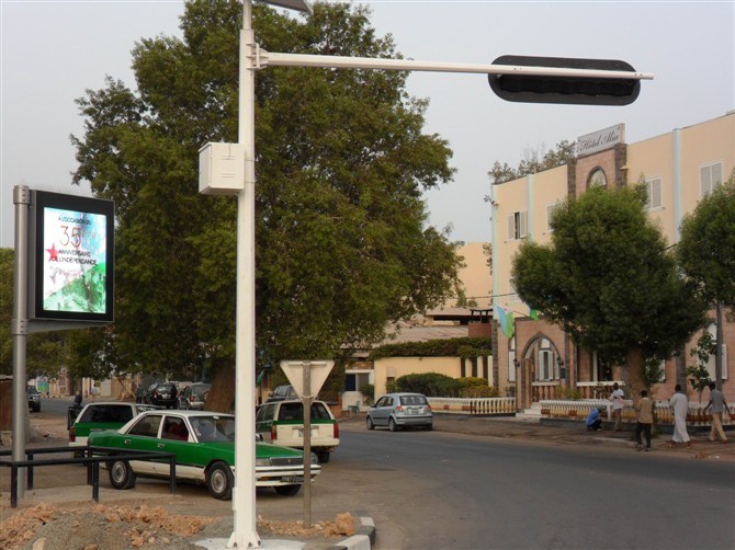 Traffic Signal CCTV Camera Monitor Galvanized Steel Pole