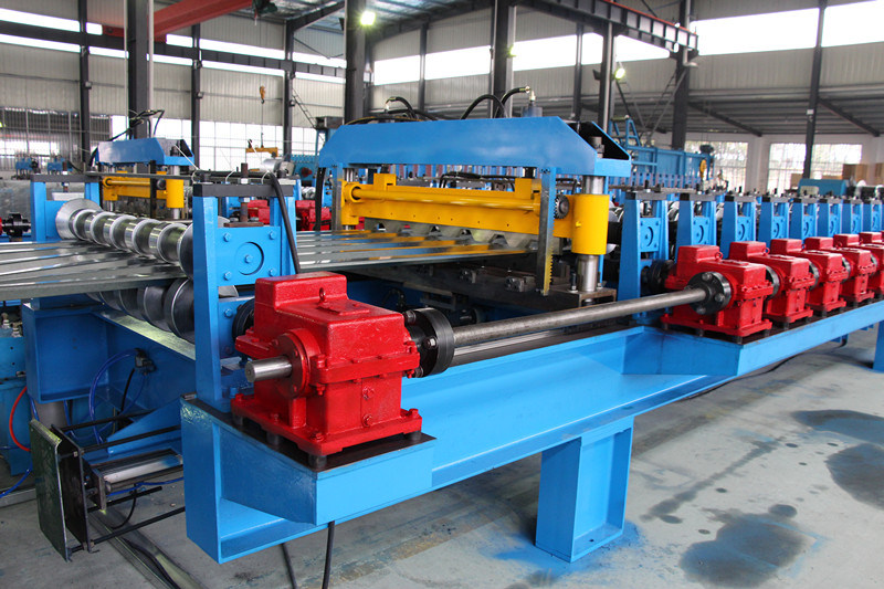 High Speed Track Cutting Roofing Roll Forming Machine