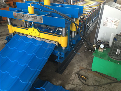 Galvanized Glazed Roof Tile Roll Forming Machine