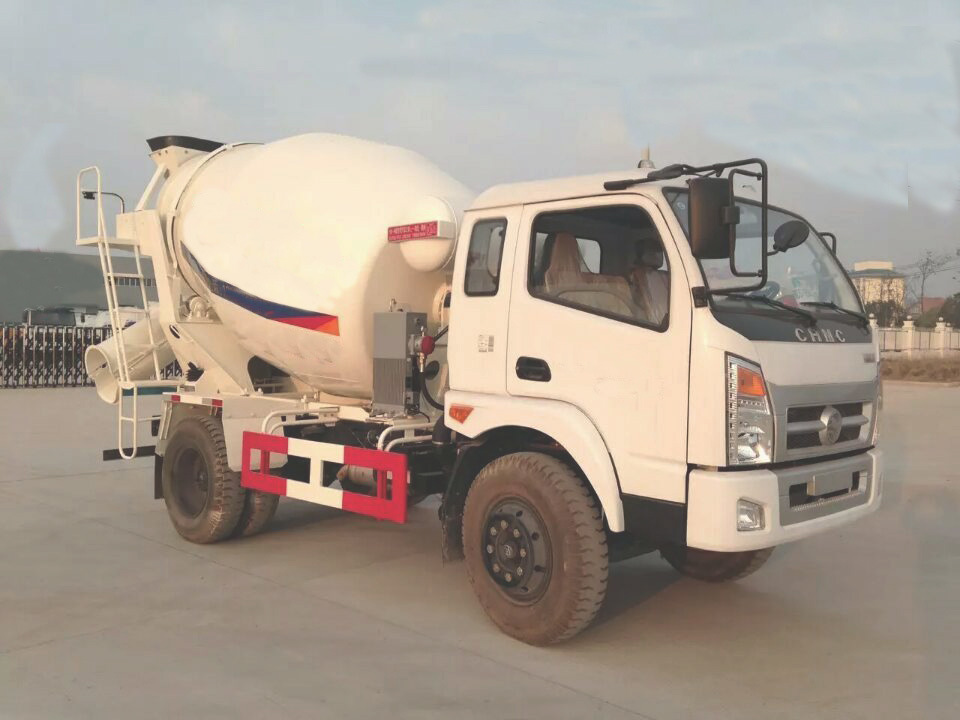 China High Quaility 4X2 Concrete Mixer Truck
