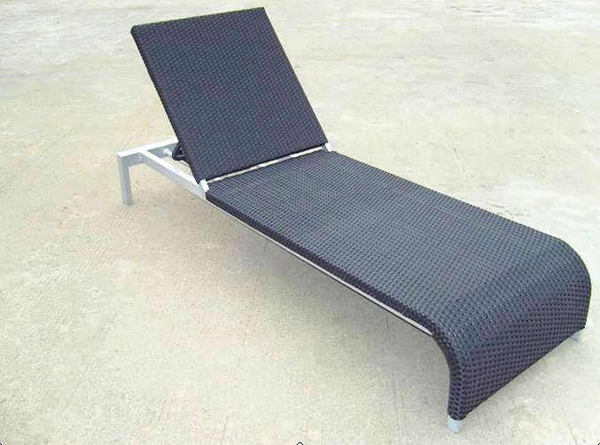 Outdoor Wicker Sunbed Rattan Sunlounger Leisure Daybed Garden Furniture