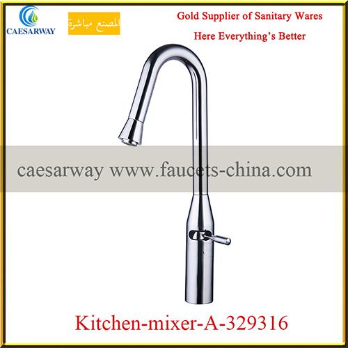 Brass Deck Mounted Pull-out Kitchen Water Mixer