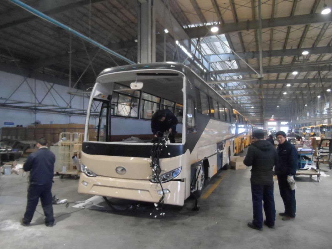 China 6-12 MetersÂ  CoachÂ  PassengerÂ  BusÂ  with Cummins Engine