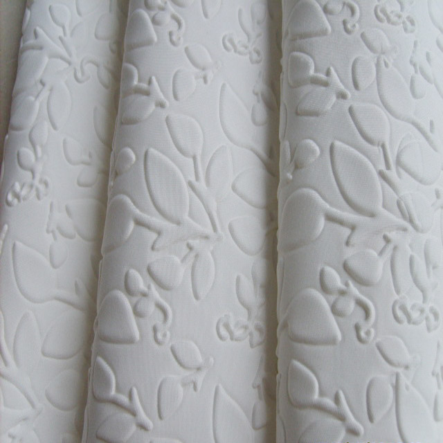 Embossage 3d bon marché sur le polyester Cheap 3d Emboss On Polyester