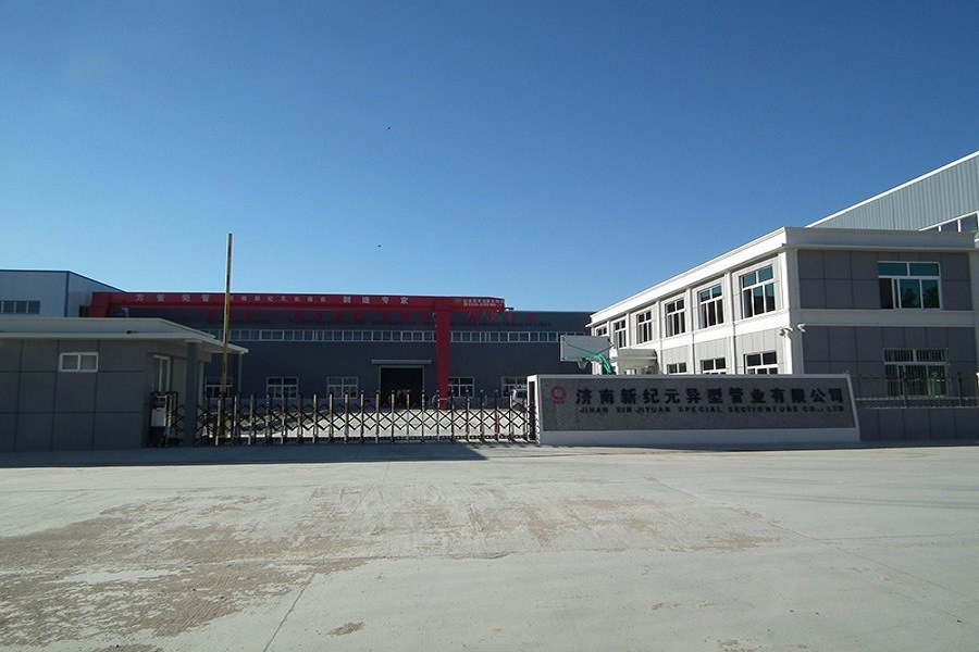 China Manufacture Factory Sharp Corner Square/Rectangular /Pre-Galvanized /Seamless Steel Tube for Construction