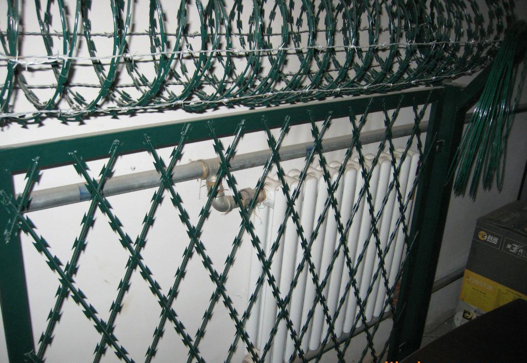 PVC Coated Concertina Razor Barbed Wire