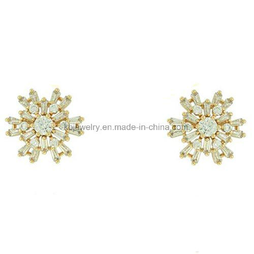 Plated Brass Snowflake Ear Stud with CZ for Daily Wear (KE3160)