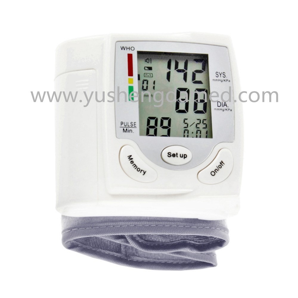 Ce Certificated Medical Equipment Wrist Type Blood Pressure Monitor Ysd733