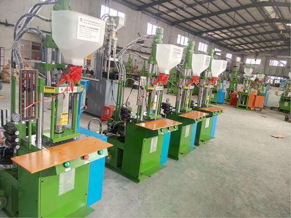 Automatic Plastic Injection Molding Machine for PVC Fitting