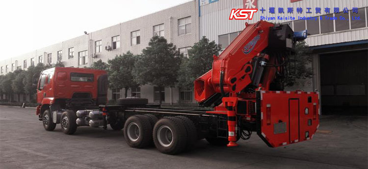 Wholesale 38 Tons Hydraulic Mobile Crane 10 Ton Truck with Crane Excavator Transport Flatbed Dongfeng Excavator Transport Truck Knuckle Boom Crane