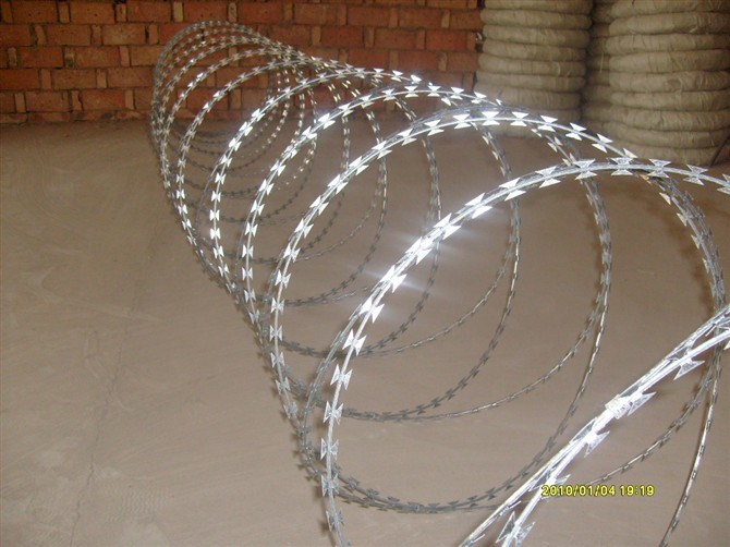 Galvanized, PVC Coated, Razor Barbed Wire
