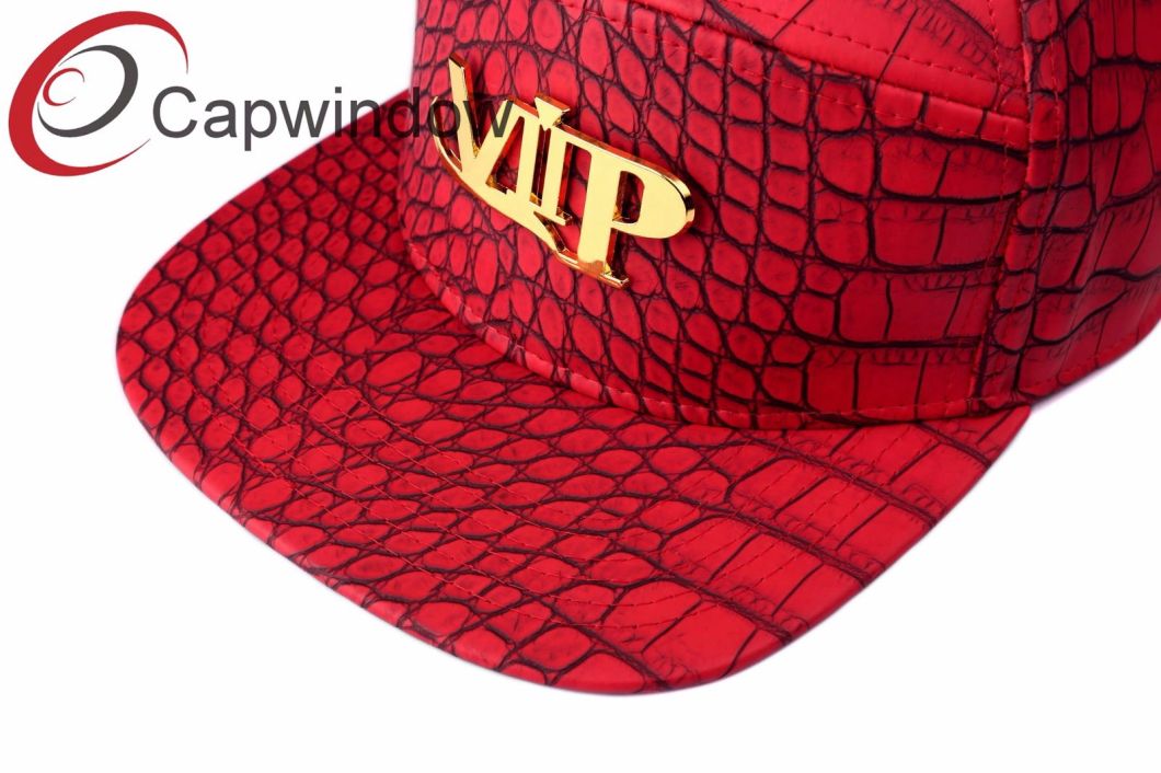 PU Leather Snapback Cap with Metal Patch VIP