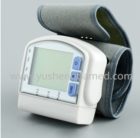 Ce Certificated Medical Equipment Wrist Type Blood Pressure Monitor Ysd733