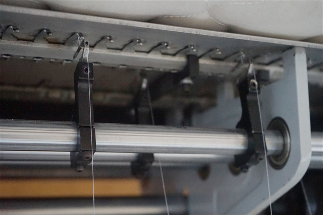 Computerized Chain Stitch (looper/ non-shuttle) Multi-Needle Quilting Machine