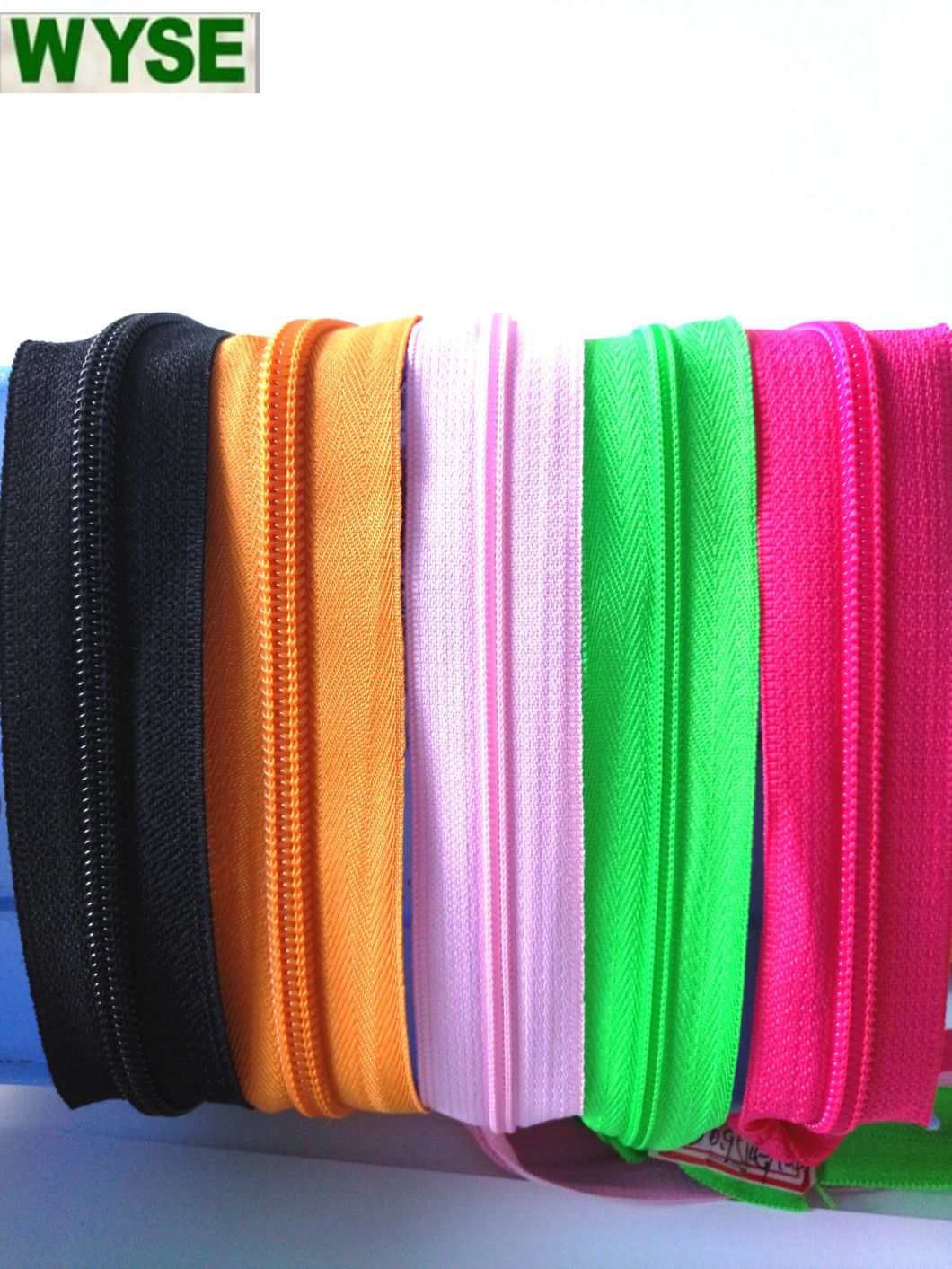 Wholesale #5 Long Chain Nylon Zipper for Bags Shoes Garments