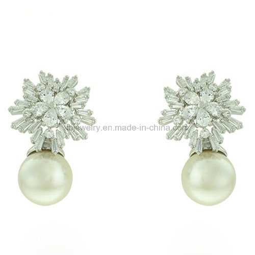 18K Gold Plating Jewelry Snowflake Earrings with Pearl (KE3158)