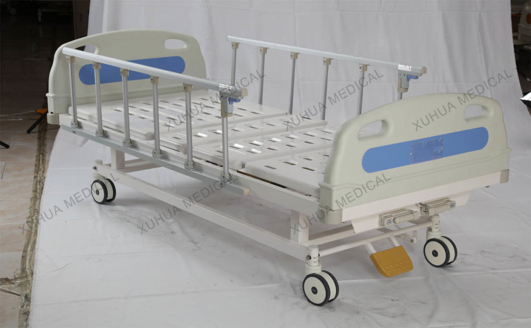 ABS Hospital Manually Adjustable Bed with Ergonomic Structure