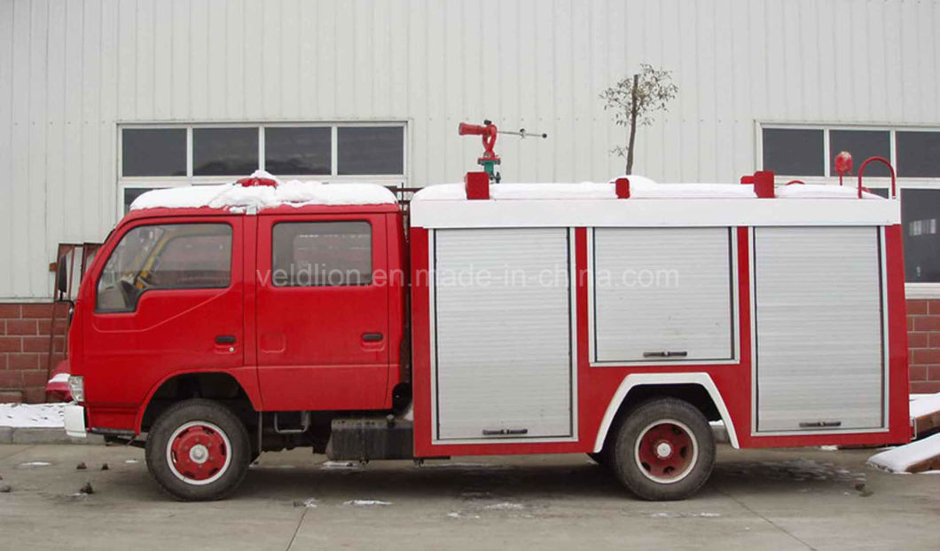 China Brand Dongfeng Mini 2, 000 Liter Water Tank Fire Fighting Truck, Right Hand Drive, Euro 3 Emission Standard