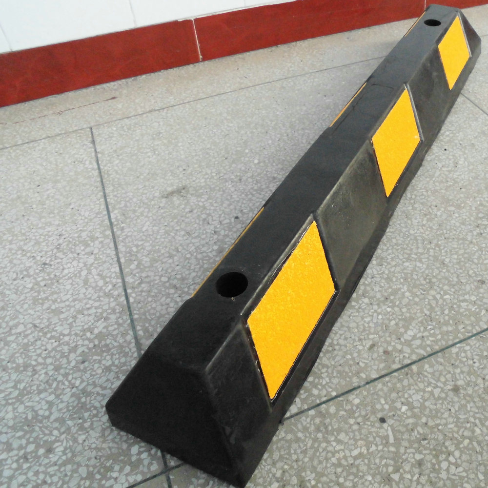 1.65m Long Rubber Car Parking Safety Wheel Stopper
