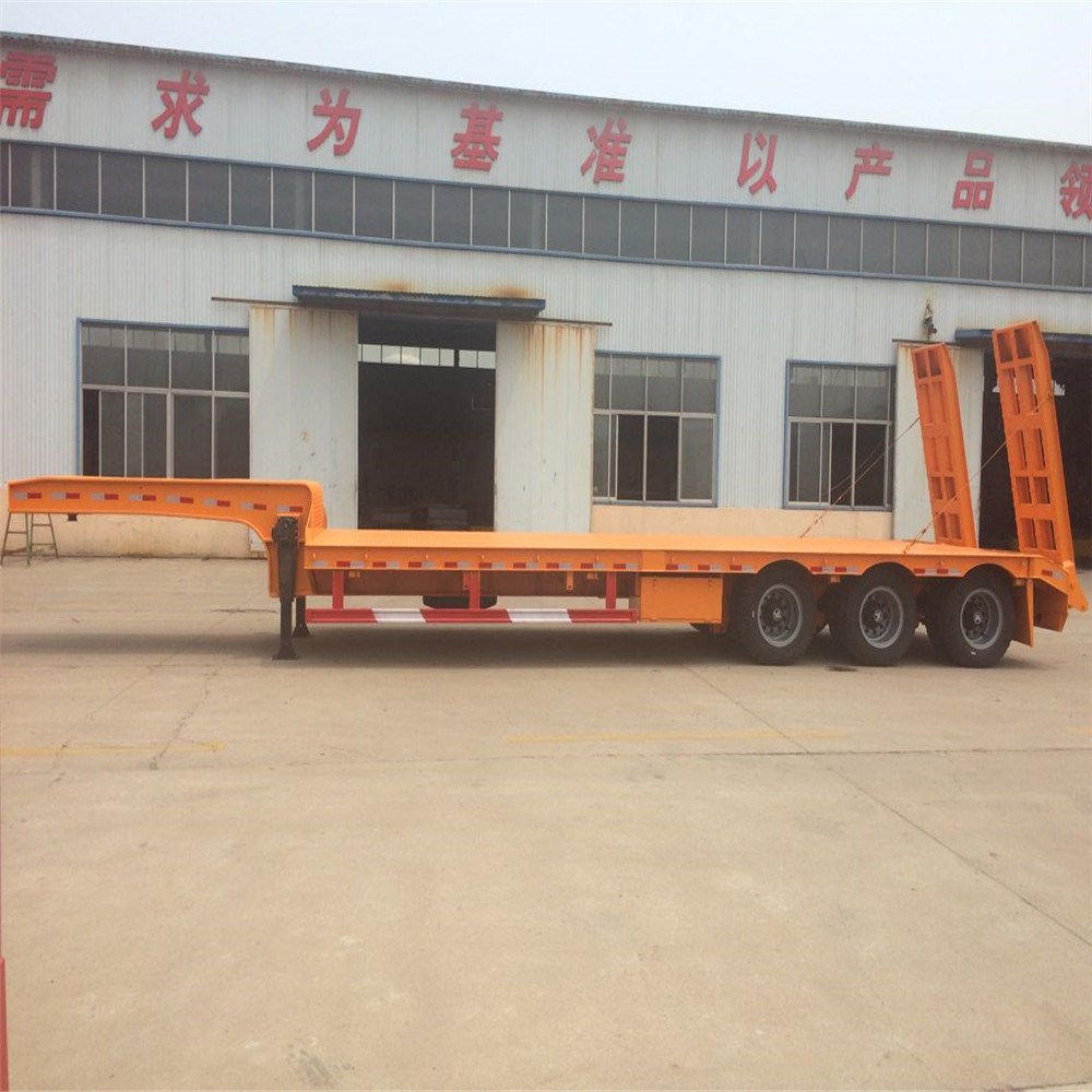 China Famous Brand BPW/Fuwa Axle Low Bed Semi Trailer for Sale