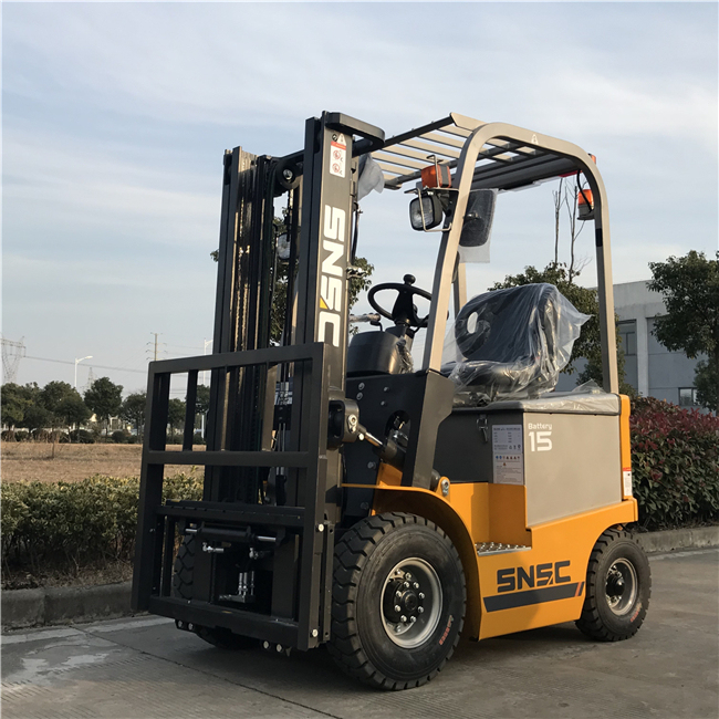 Mini 1.5t Narrow Aisle Diesel Forklift