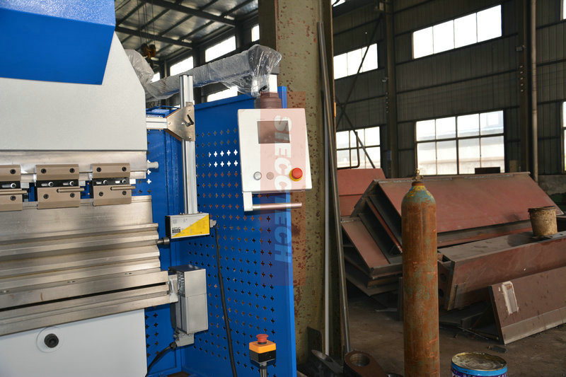 Small Sheet Metal Press Brake, CNC Hydraulic Brake/Bending Machine, Brake Lining Making Machine