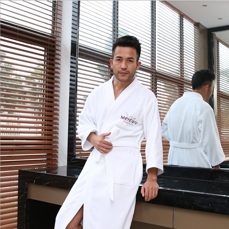 Good Quality Velvet Terry Hotel Bathrobe with Trimming