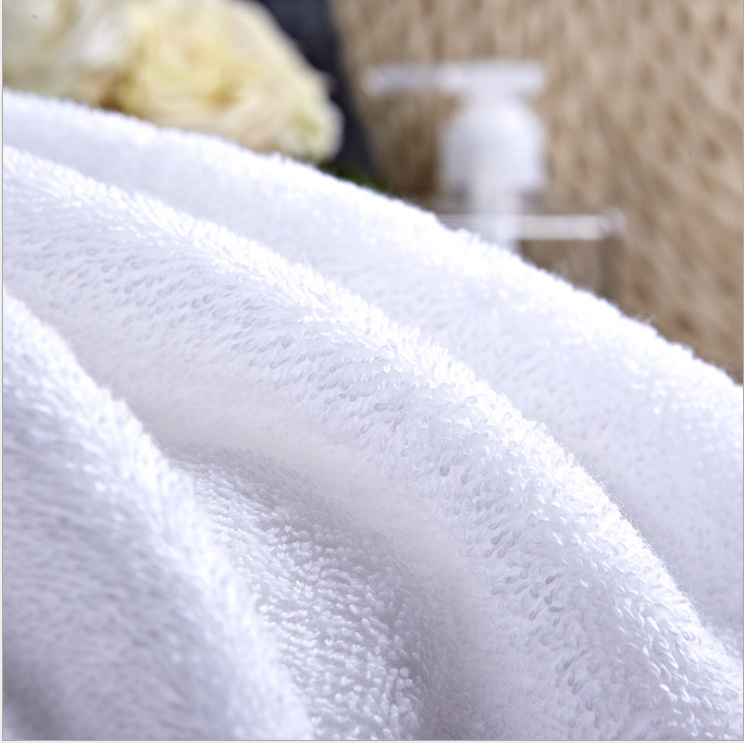 China Supplier Quality Cotton Printed White Velour Embroidery Hotel Bath Towel