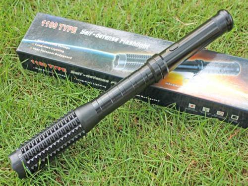 999 Telescopic Baton Strong Flashlight High Power Stun Gun