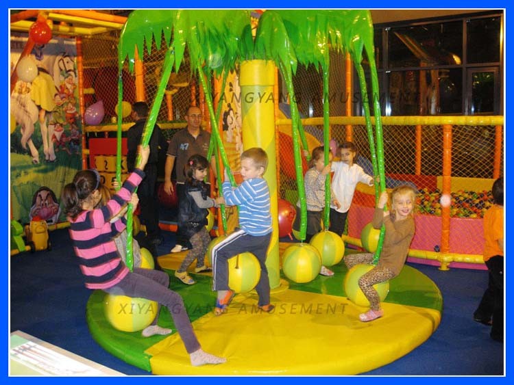 2018 Indoor Playground with Electric Palm Tree Equipment (QL-3013E)