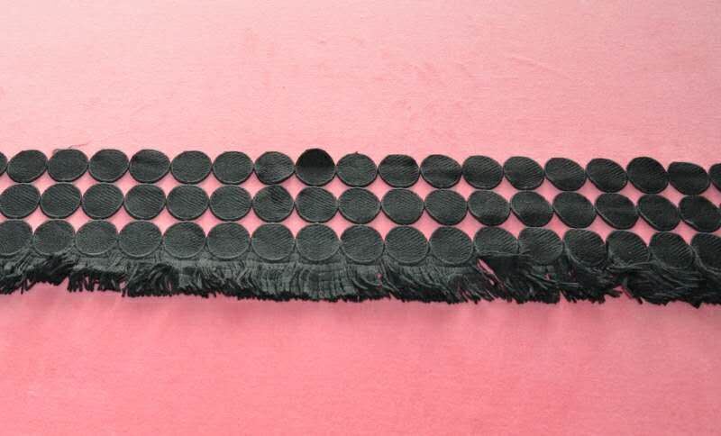 100% Polyester Embroidery Chemical Lace with Tassle Ym-8-1