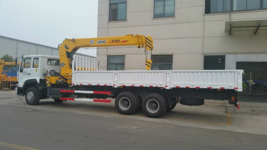XCMG Truck-Mounted 12ton 13m Lifting Height Crane Truck
