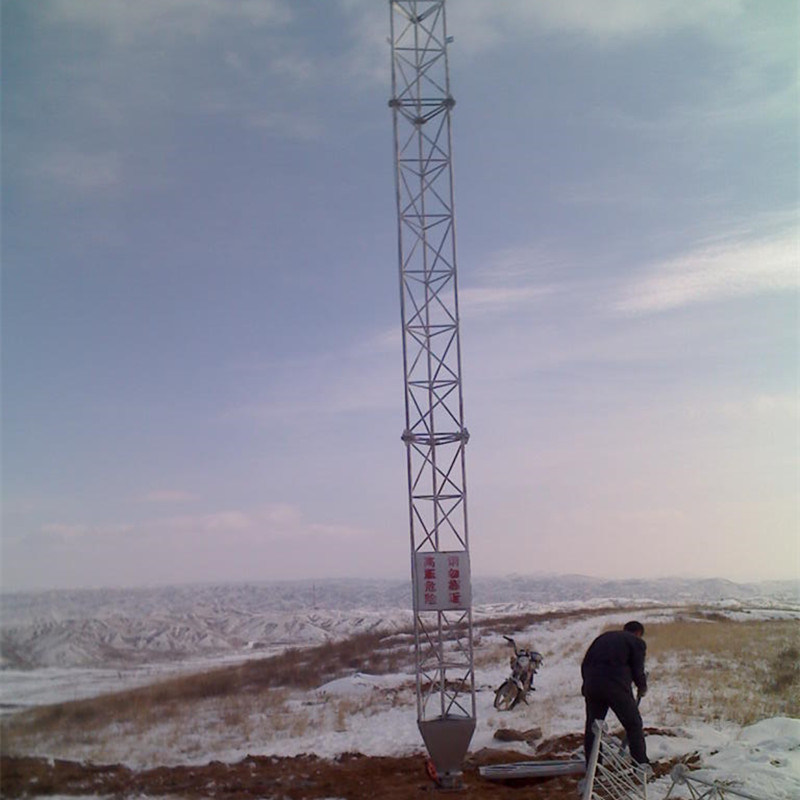 Three Leged Guyed Telecommunication Steel Tower