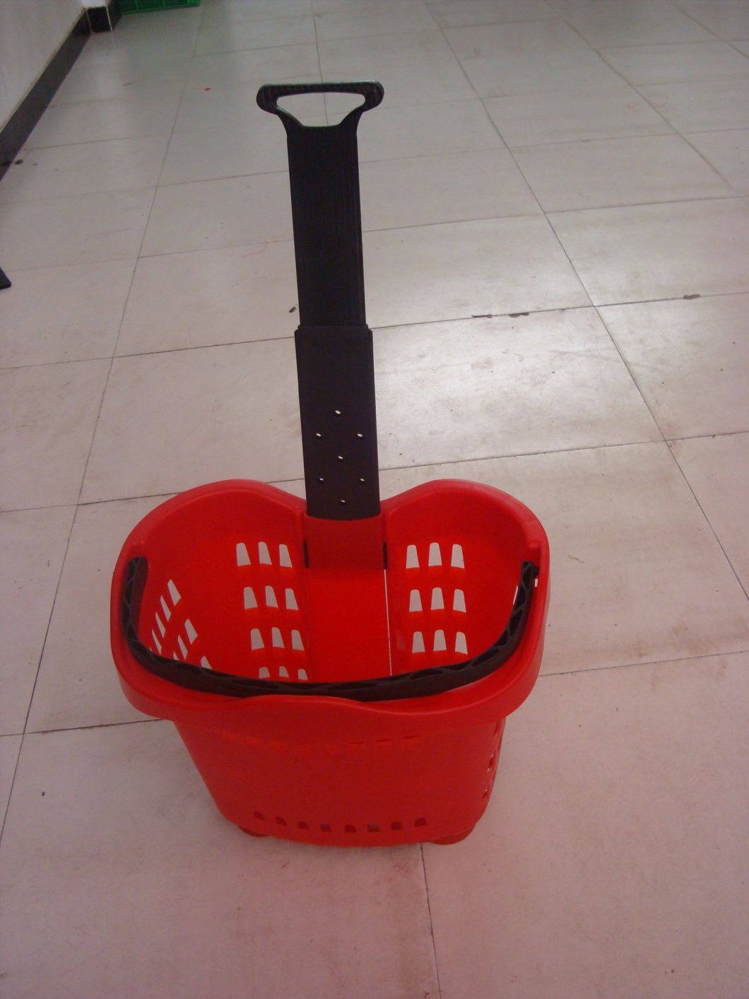 Rolling Wheeel Shopping Plastic Basket for Supermarket