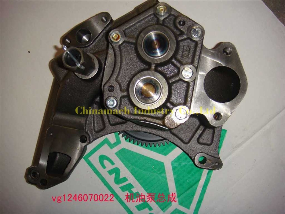 Factory Price Truck Engine Parts Oil Pump Vg1246070022