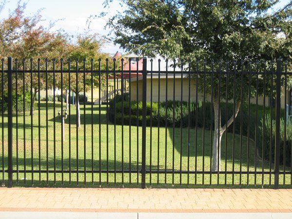 Dehoo Brand Powder Coated Quality Ornamental Fence