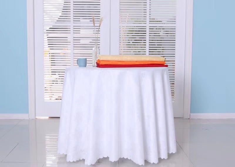 Hot Design Polyester Jacquard Tablecloth for Hotel Restaurant