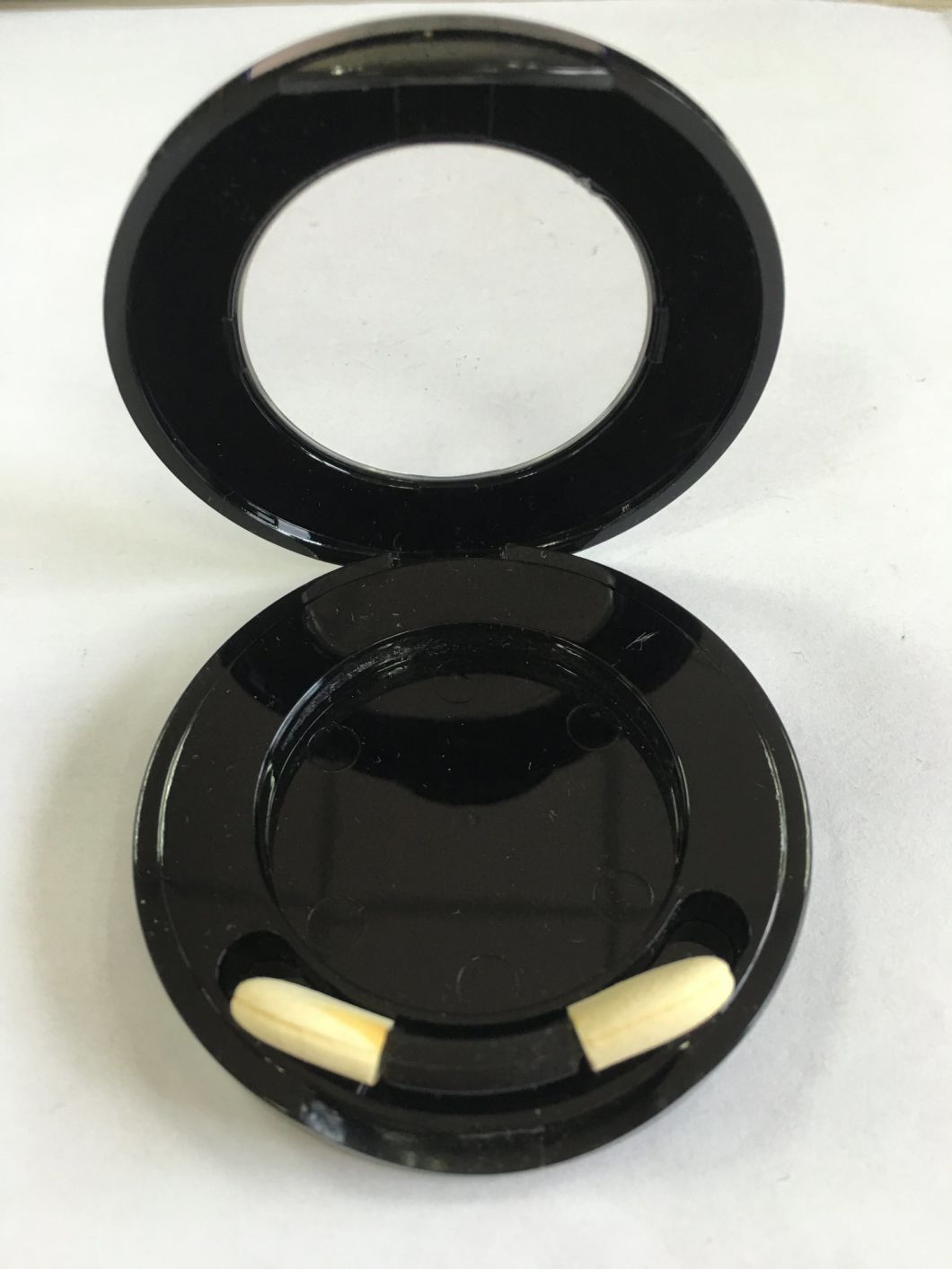 Round Plastic Blush Compact Case