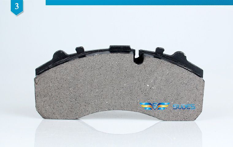 Semi-Metallic Brake Pad for Volvo/Renault OE: 5001864365