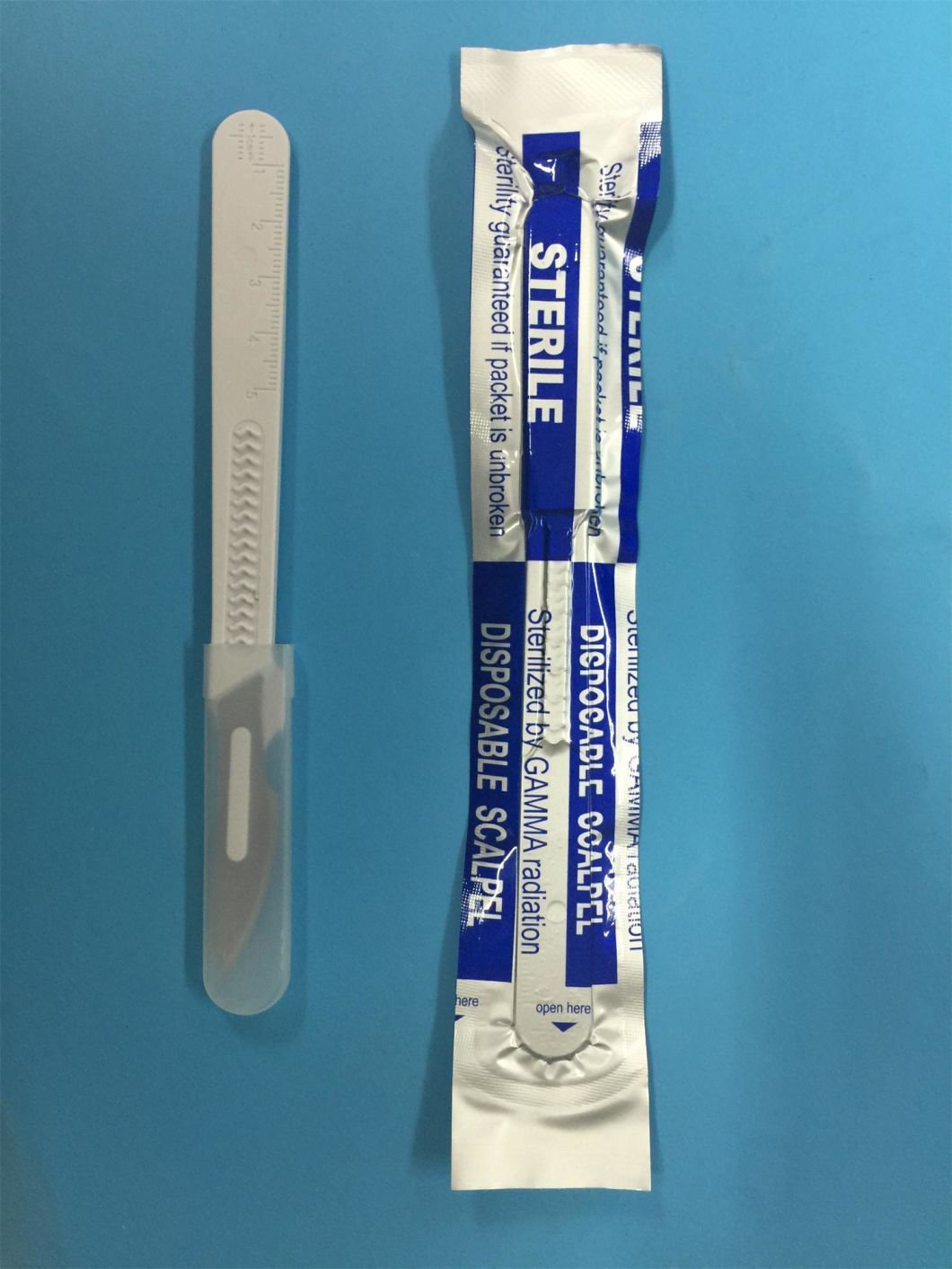 Disposable Carbon Steel Scalpel with Ce & ISO