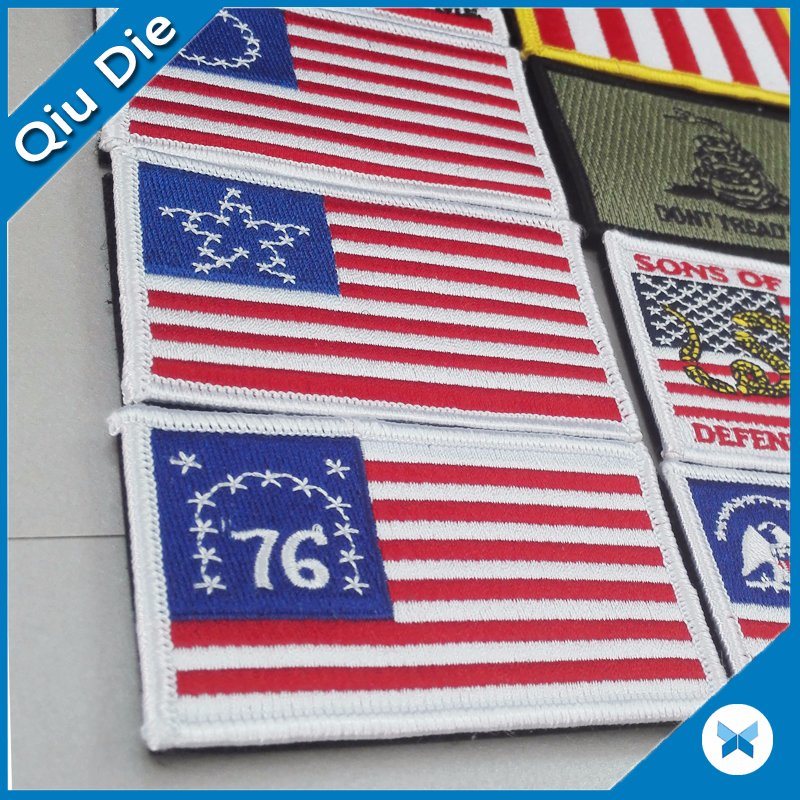 China Factory Custom Embroidery Flag Military Patches with Merrow Border