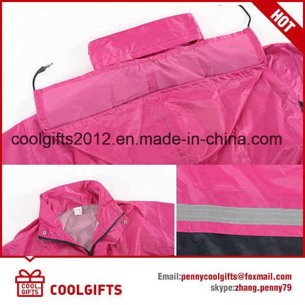 New Fashion Waterproof Polyester Raincoat Set with Reflective Strip