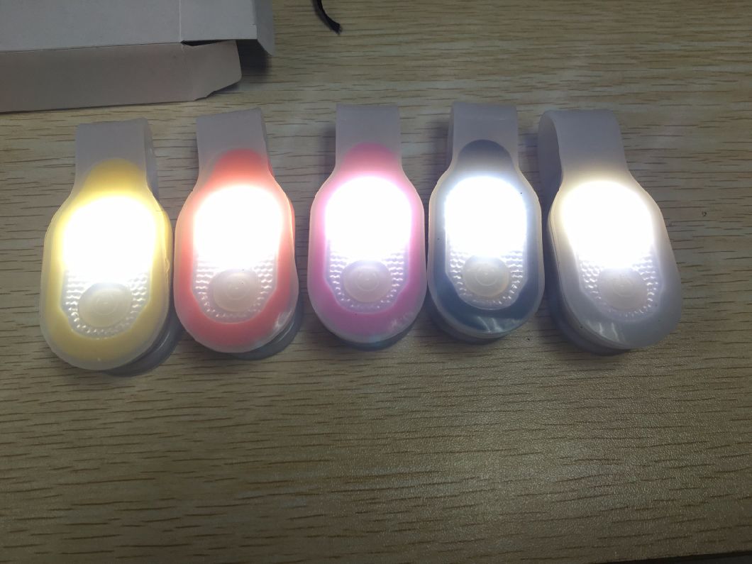 Silicone Magnetic Hands Free Flashing Light for Camping Sports Running