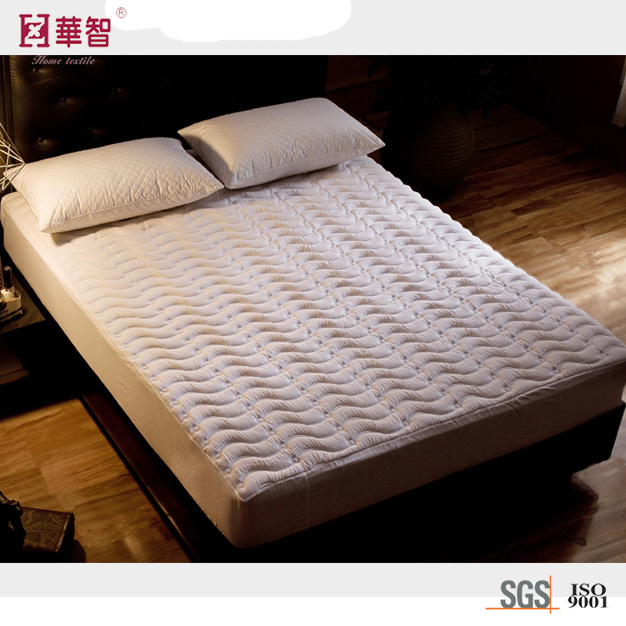 Solid Color Quilted Mattress Protector