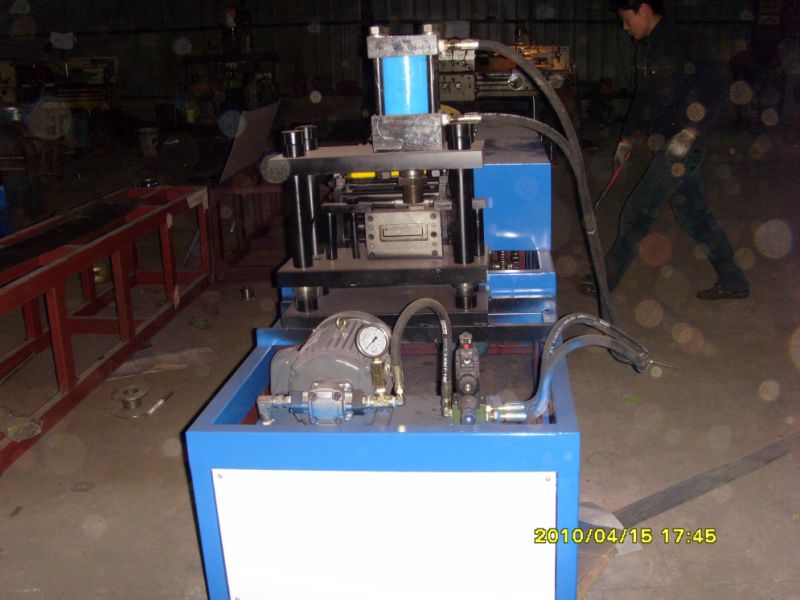 Shape Roll Forming Machine