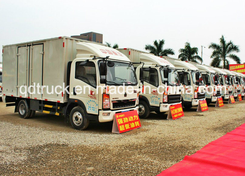 Sinotruk HOWO 4X2 130HP Light Cargo Truck