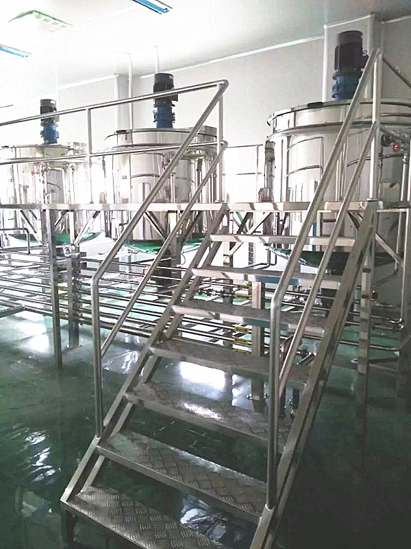 Vertical Type Vacuum Emulsifying Mixer