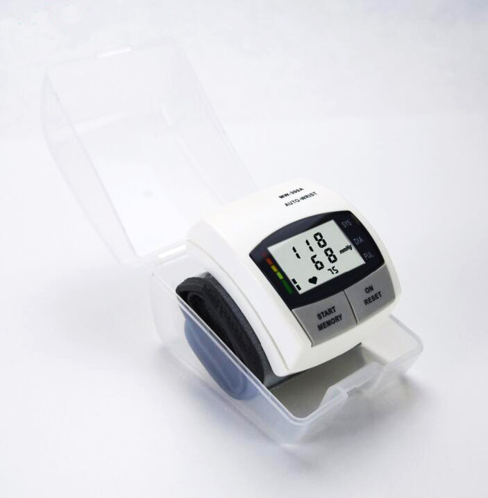 Electric Wrist Sphygmomanometer with FDA Approved